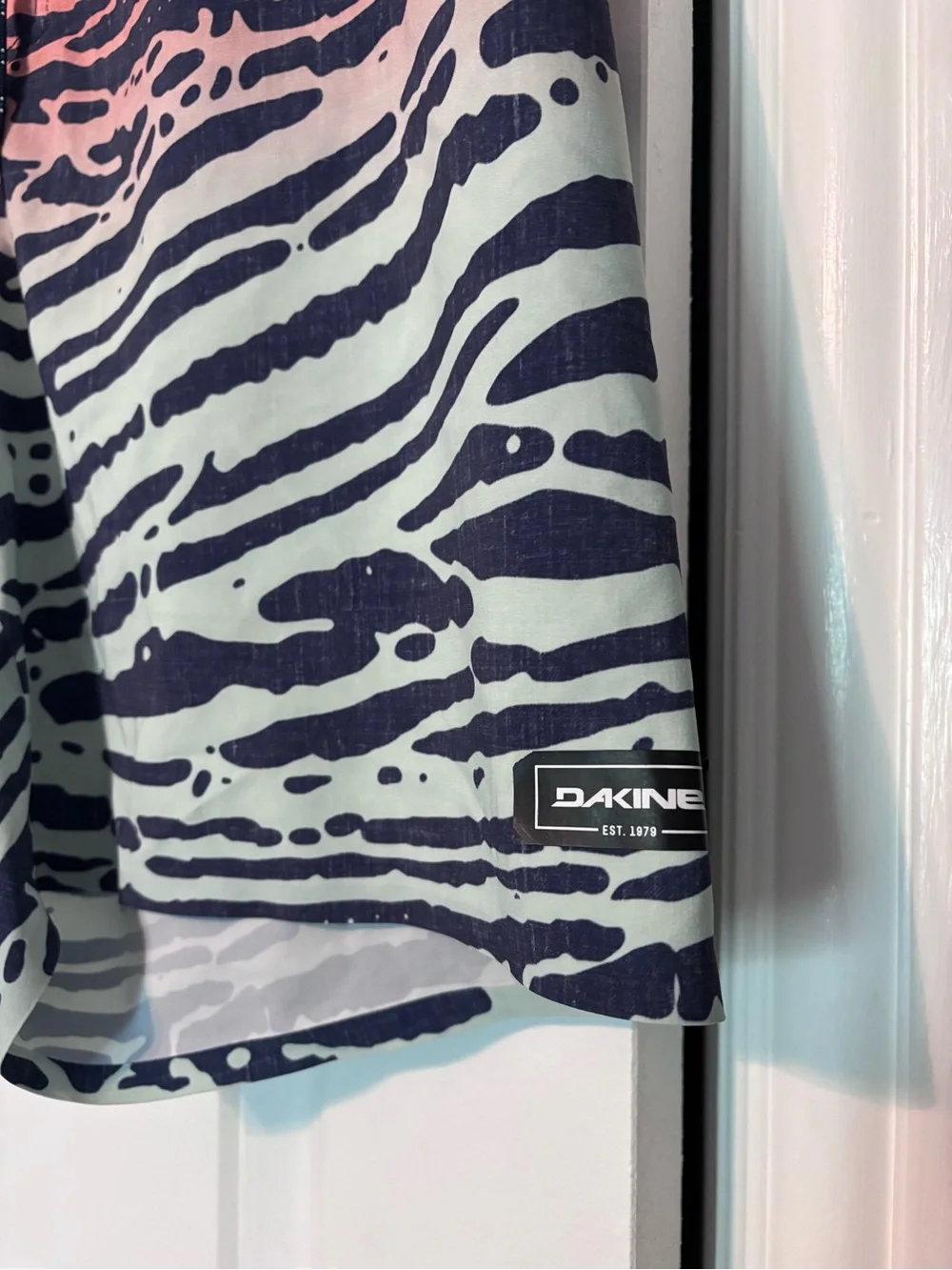 Dakine Men’s Board Shorts Size 32 Blue Coral Swim Trunks Surf - Picture 3 of 12